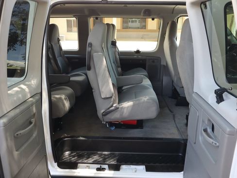 Used 2012 Ford E-350 and Econoline 350 XLT RWD image 20