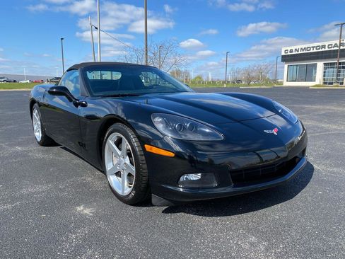 Used 2006 Chevrolet Corvette Convertible w/ Preferred Equipment Group RWD image 6