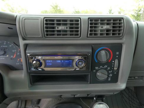 Used 1997 GMC Sonoma SLS w/ Sport Marketing Option Pkg RWD image 14