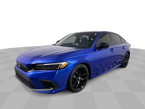 Used 2023 Honda Civic Sport image 4