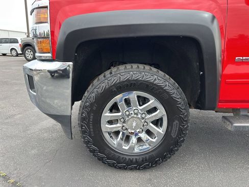 Used 2016 Chevrolet Silverado 2500 LT w/ LT Convenience Package AWD/4WD image 13