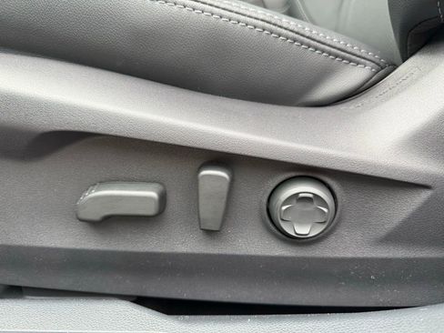 New 2025 Subaru Outback Limited image 23