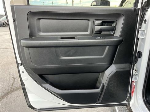 Used 2018 RAM 3500 Tradesman w/ Chrome Appearance Group image 21