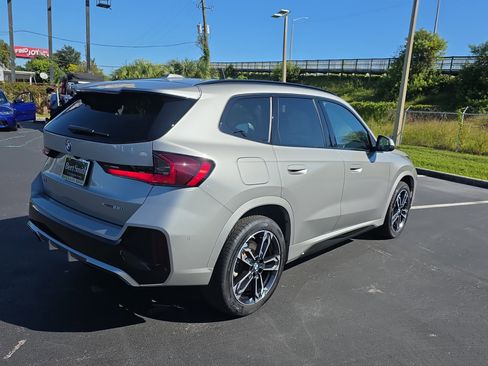 Used 2025 BMW X1 xDrive28i w/ M Sport Package image 3