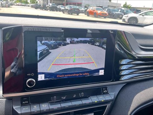 Used 2025 Toyota Camry LE image 24