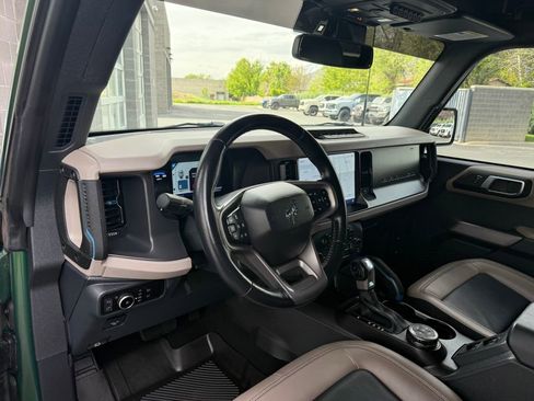 Used 2023 Ford Bronco Wildtrak AWD/4WD image 35