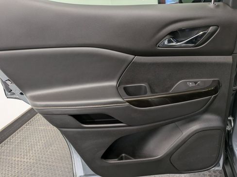 Used 2023 GMC Acadia AT4 w/ Technology Package image 21