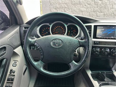 Used 2004 Toyota 4Runner Sport AWD/4WD image 20
