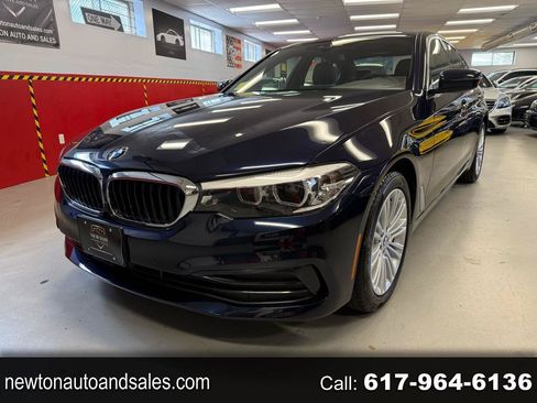 Used 2019 BMW 540i xDrive AWD/4WD image 1