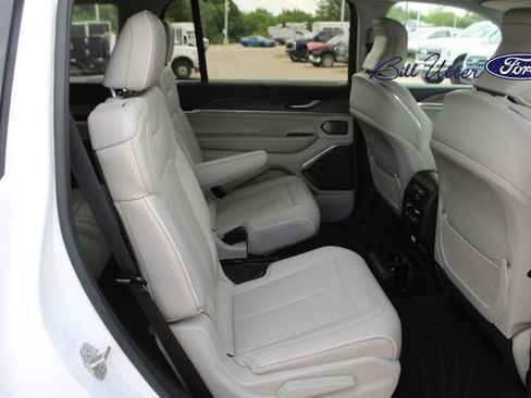 Used 2021 Jeep Grand Cherokee L Overland w/ Advanced Protech Group III AWD/4WD image 14