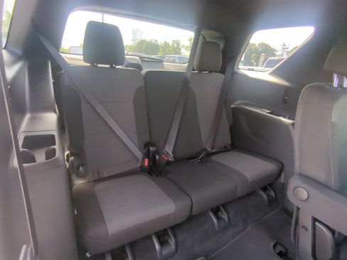 Used 2023 Chevrolet Traverse LT AWD/4WD image 8