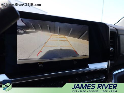 Used 2025 Chevrolet Silverado 1500 LT AWD/4WD image 33