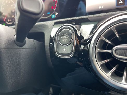 Used 2025 Mercedes-Benz CLA 250 4MATIC image 14