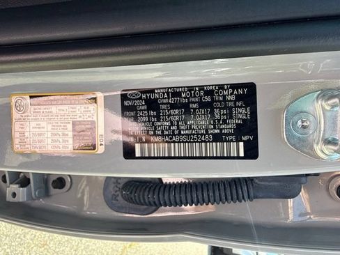 Used 2025 Hyundai Kona SE AWD/4WD image 29