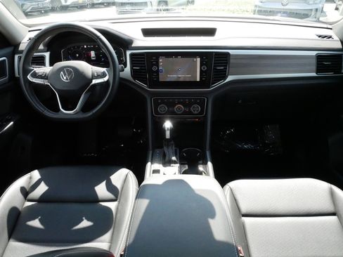 Used 2023 Volkswagen Atlas SEL AWD/4WD image 10