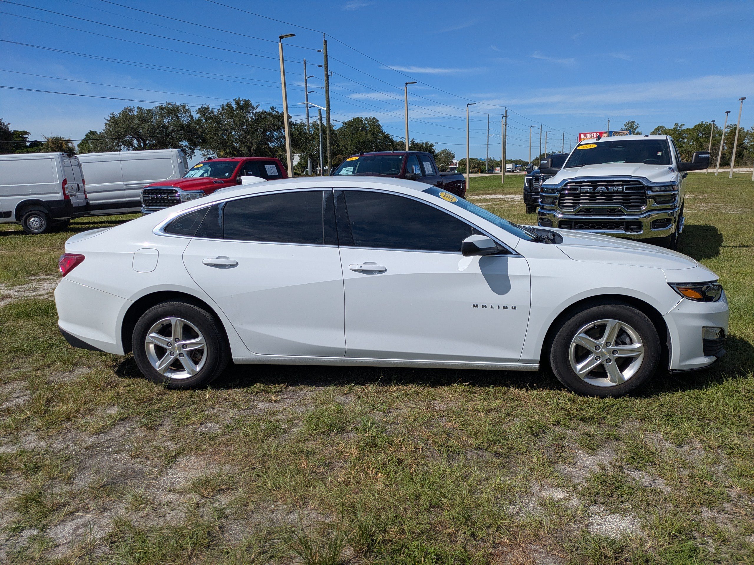 Used 2022 Chevrolet Malibu LT FWD image 3