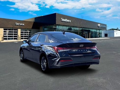 New 2026 Hyundai Elantra Sport FWD image 5