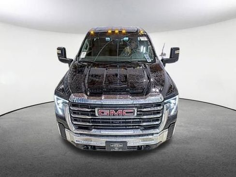 Used 2024 GMC Sierra 2500 SLE w/ SLE Value Package image 2