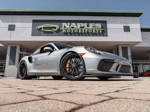 Used 2019 Porsche 911 GT3 RS RWD image 5