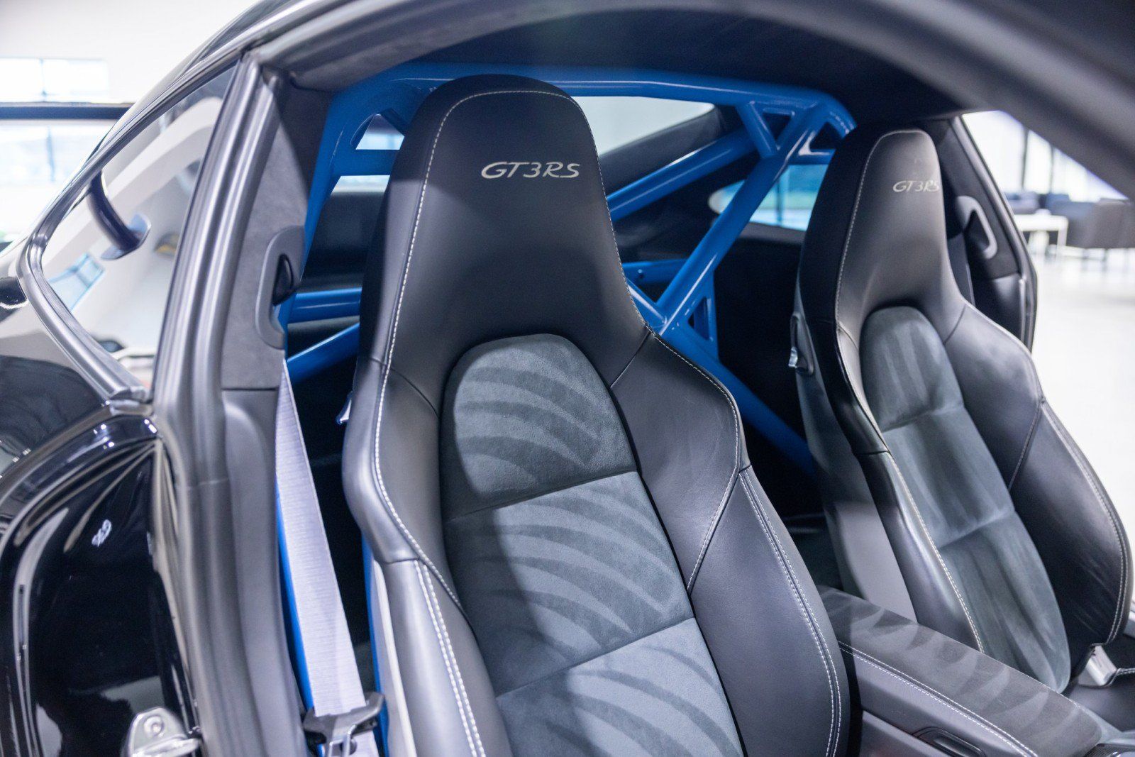Used 2019 Porsche 911 GT3 RS RWD image 32