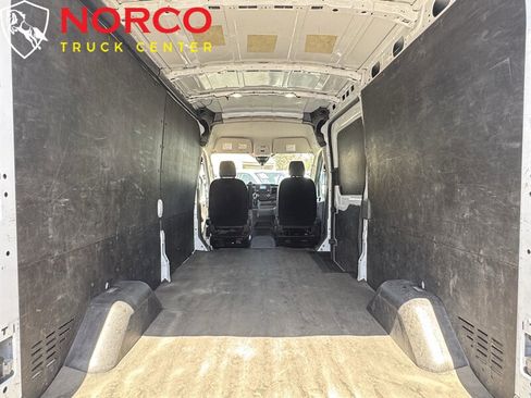 Used 2023 Ford Transit 250 Medium Roof AWD w/ Load Area Protection Package image 12