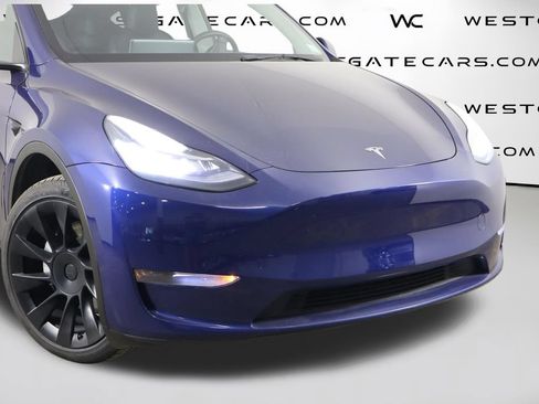 Used 2023 Tesla Model Y Long Range AWD/4WD image 49