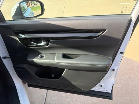 Used 2025 Honda CR-V EX-L image 37