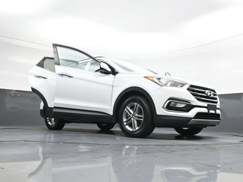 Used 2017 Hyundai Santa Fe Sport FWD image 43