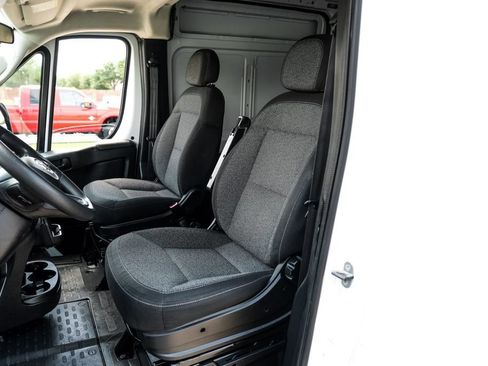 Used 2023 RAM ProMaster 2500 FWD image 30