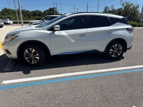 Used 2015 Nissan Murano SV w/ Cargo Package w/Cover FWD image 9