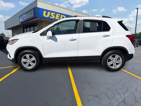 Used 2019 Chevrolet Trax LT w/ LT Convenience Package AWD/4WD image 8