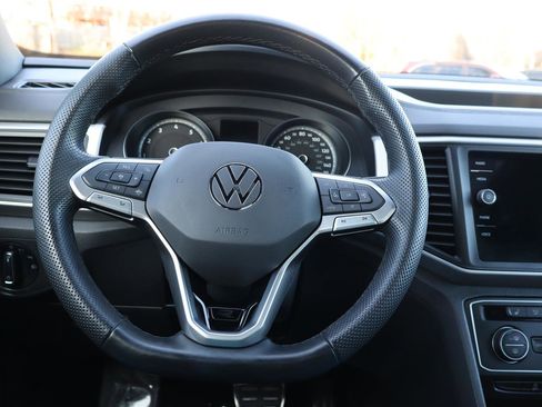 Used 2021 Volkswagen Atlas Cross Sport SE image 16