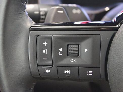 Used 2025 Nissan Pathfinder Platinum AWD/4WD image 21