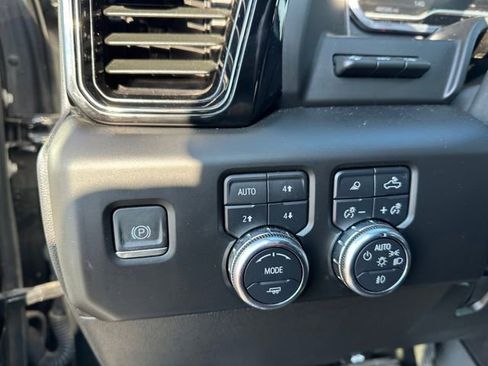 Used 2024 GMC Sierra 2500 AT4 w/ AT4 Premium Plus Package image 20