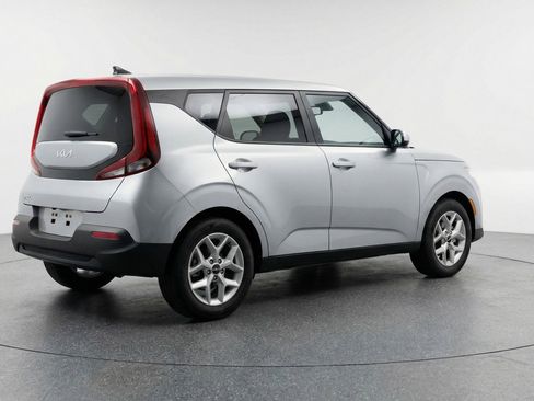 Used 2025 Kia Soul LX w/ LX Technology Package FWD image 9