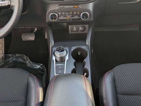 Used 2025 Ford Escape ST-Line FWD image 17