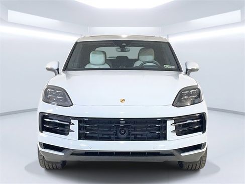 New 2026 Porsche Cayenne S image 10