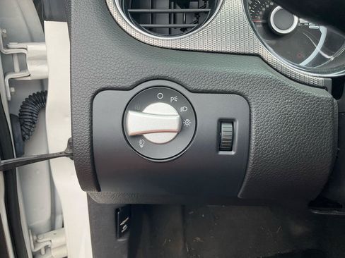 Used 2013 Ford Mustang GT Premium RWD image 44