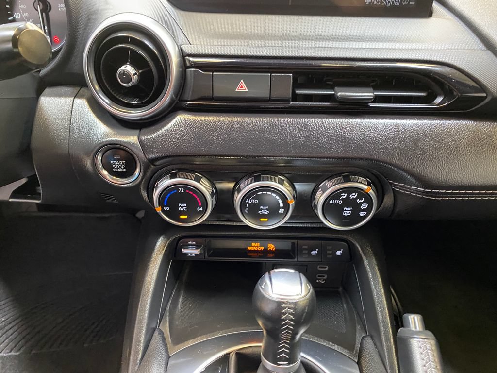 Used 2025 MAZDA MX-5 Miata RF Grand Touring RWD image 37