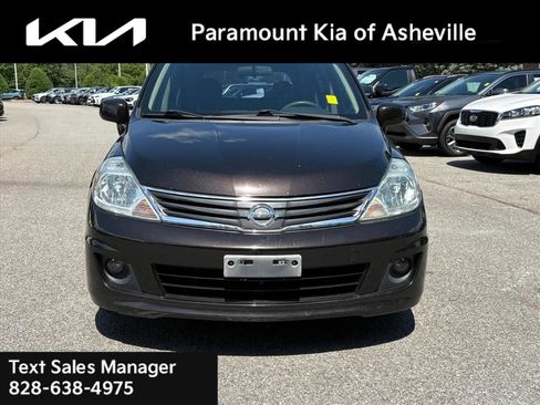 Used 2010 Nissan Versa Hatchback FWD image 2