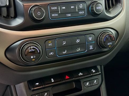 Used 2018 Chevrolet Colorado Z71 w/ Centennial Edition AWD/4WD image 18