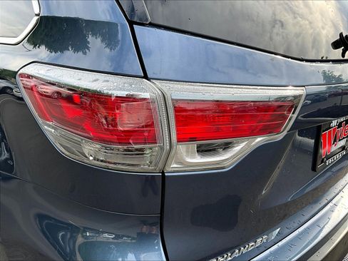 Used 2016 Toyota Highlander XLE FWD image 23