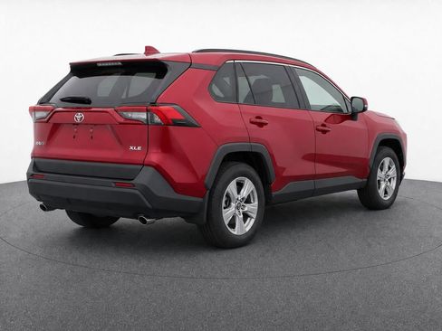 Used 2020 Toyota RAV4 XLE FWD image 6
