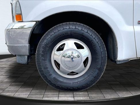 Used 2003 Ford F350 XLT RWD image 29