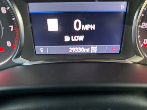 Used 2023 GMC Acadia AT4 w/ Preferred Package image 9