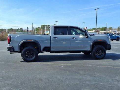 Used 2025 GMC Sierra 2500 AT4X w/ AT4X AEV Edition image 22