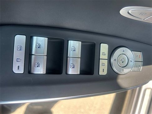 Used 2024 Genesis GV70 3.5T Sport image 11