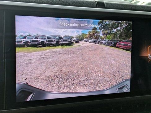 New 2025 Jeep Gladiator Sport image 18