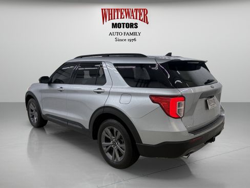 Used 2021 Ford Explorer XLT w/ Equipment Group 202A AWD/4WD image 2
