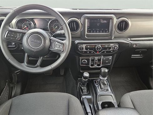 Used 2023 Jeep Gladiator Willys image 9